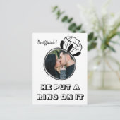 Carte Postale Faire-part Il a mis une bague dessus photo QR CODE fiançaille (Debout devant)