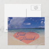 Carte Postale Faire-part Jeunes mariés cœur sur la plage (Devant / Derrière)