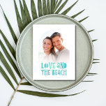 Carte Postale Faire-part L'amour et le mariage sur la plage Photo Enregistr<br><div class="desc">Our Love and the Beach Wedding Photo Save the Date La carte postale est un charmant mélange de romantisme et d'attrait côtier qui saisit l'essence de votre célébration balnéaire. Avec son message sincère et ses fonctionnalités personnalisables, cette carte postale est le moyen idéal d'annoncer votre date de mariage à vos...</div>