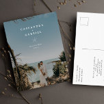 Carte Postale Faire-part Lihue Wedding Enregistrer la date<br><div class="desc">Un mariage moderne sauve la date avec la typographie blanche classique,  un petit motif d'étoiles de mer et un arrière - plan photo personnalisé.</div>