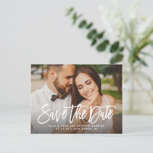 Carte Postale Faire-part Mariage de script brossé moderne photo Enregistrer (Debout devant)