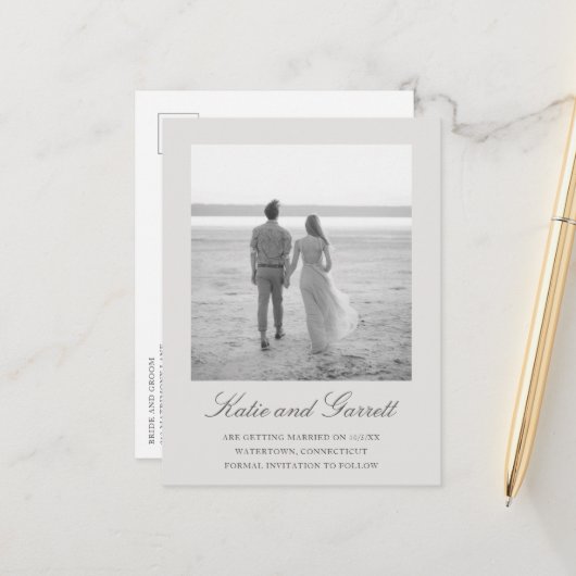 Carte Postale Faire-part Mariage élégant gris simple Enregistrer la date (Devant/Arrière en situation)