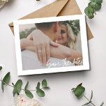Carte Postale Faire-part Mariage photo simple Enregistrer la date<br><div class="desc">Enregistrez les cartes postales datées qui sont pour le couple qui ne peut pas attendre de partager sa date de mariage avec sa famille et ses amis. Ajoutez votre photo à l'avant et votre adresse de retour et les détails du mariage à l'arrière de la carte postale.</div>
