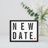 Carte Postale Faire-part Mariage reporté nouvelle date cœur rouge noir blan (Debout devant)