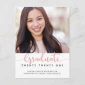 Carte Postale Faire-part Moderne Élégant Pink Graduation Script Photo (Devant)