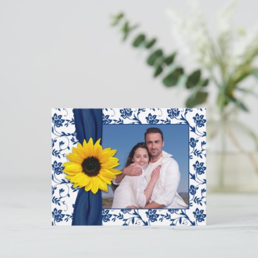 Carte Postale Faire-part Navy Bleu Jaune Damas Tournesol Enregistrer la dat (Debout devant)