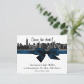 Carte Postale Faire-part NYC large Skyline Etched BW Navy Blue Enregistrer  (Debout devant)