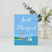 Carte Postale Faire-part Phare et voilier de mariage bleu tout juste mariés (Debout devant)