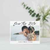 Carte Postale Faire-part photo de couple à l'écriture moderne pour annoncer (Debout devant)