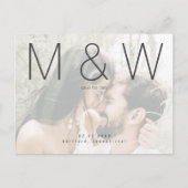 Carte Postale Faire-part Photo de couple à monogramme moderne Enregistrez l (Devant)