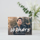Carte Postale Faire-part photo de graduation du script de brosse (Debout devant)