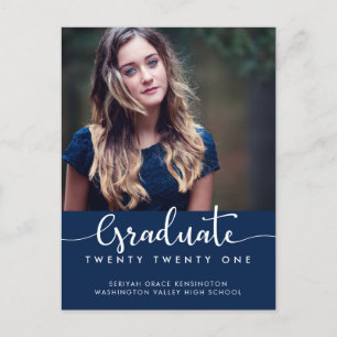 Carte Postale Faire-part Photo de script de Graduation bleu élégant moderne
