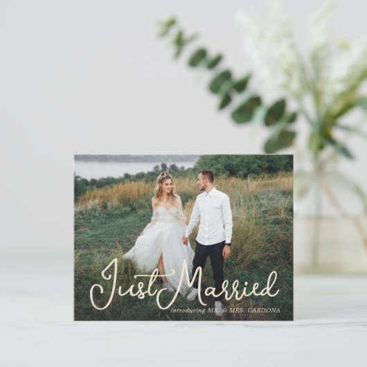 Carte Postale Faire-part Photo de script Mariés de façon décontractée (Debout devant)