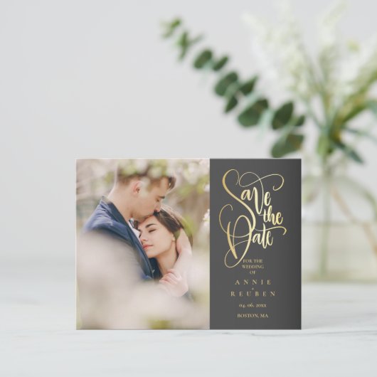 Carte Postale Faire-part Photo Enregistrer la date Elegant Gold Script (Debout devant)