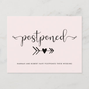 Carte Postale Faire-part Report de mariage avec cœur rose clair moderne