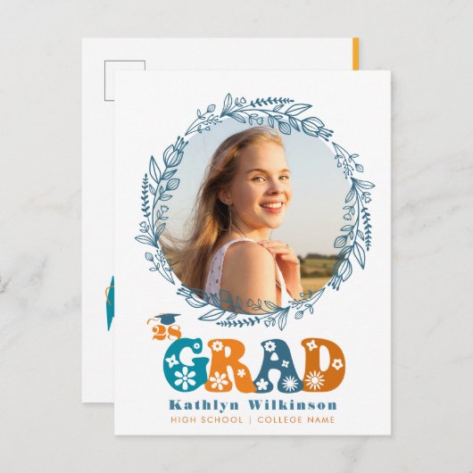 Carte Postale Faire-part Retro Floral Script Élégant Wreath Photo Gradué (Devant / Derrière)