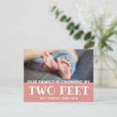 Carte Postale Faire-part Rose Grossissant par deux pieds rayures Adoption N (Debout devant)