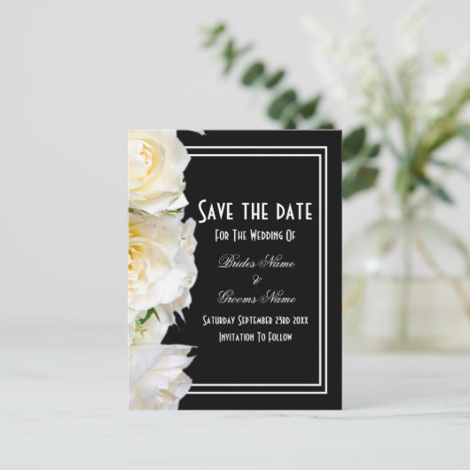 Carte Postale Faire-part Roses blanches sur mariage noir enregistrer la dat (Debout devant)