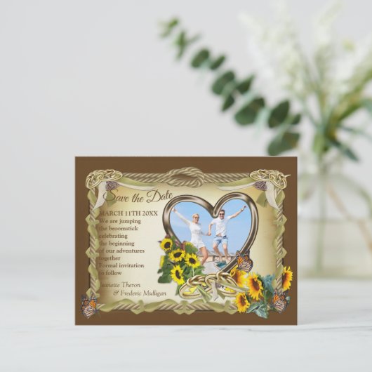 Carte Postale Faire-part Sauter le Broomstick - Enregistrer la date (Debout devant)