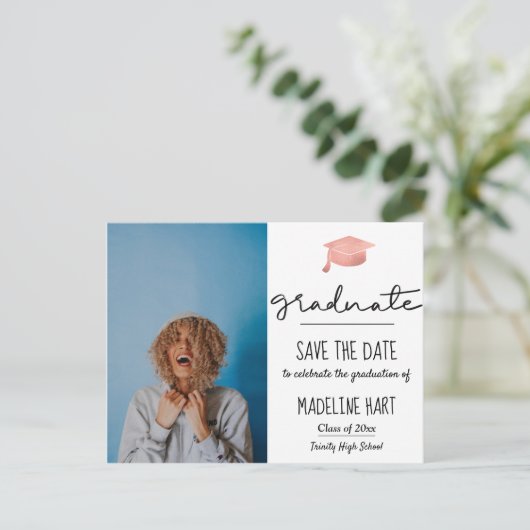 Carte Postale Faire-part Script de diplômé minimal | Photo d'enregistrement (Debout devant)