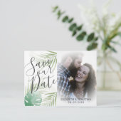 Carte Postale Faire-part Script tropical Mariage vert Enregistrer la date (Debout devant)