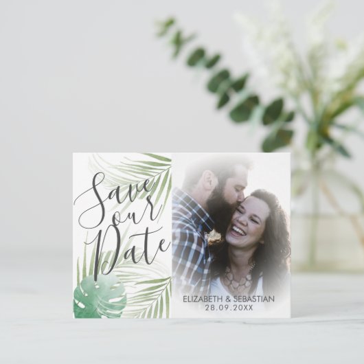 Carte Postale Faire-part Script tropical Mariage vert Enregistrer la date (Debout devant)