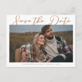 Carte Postale Faire-part Sienne Brun Script Couple Photo Chic Automne (Devant)