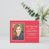 Carte Postale Faire-part Simple Rouge Blanc Graduation Enregistrer la Date (Debout devant)