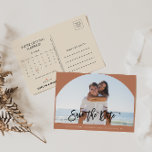 Carte Postale Faire-part Terracotta Photo Wedding Enregistrer le calendrier<br><div class="desc">Ce mariage photo en terre cuite,  sauf la date calendrier carte postale faire-part est parfait pour un mariage rustique. Le design comporte une belle police calligraphie dans un arrière - plan en terre cuite pour compléter votre événement.</div>