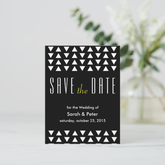 Carte Postale Faire-part Triangles mariage moderne Enregistrer la date Cart (Debout devant)