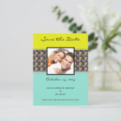 Carte Postale Faire-part Yellow & Mint Paisley Photo Enregistrer La Date (Debout devant)