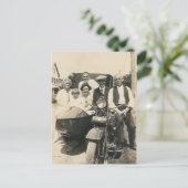 Carte Postale famille moto et sidecar (Debout devant)