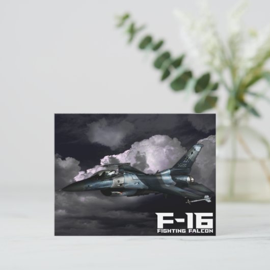 Carte Postale Faucon F-16 de combat (Debout devant)
