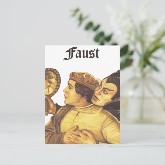 CARTE POSTALE FAUSSE (Debout devant)