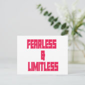 Carte Postale Fearless & Limitless  (Debout devant)