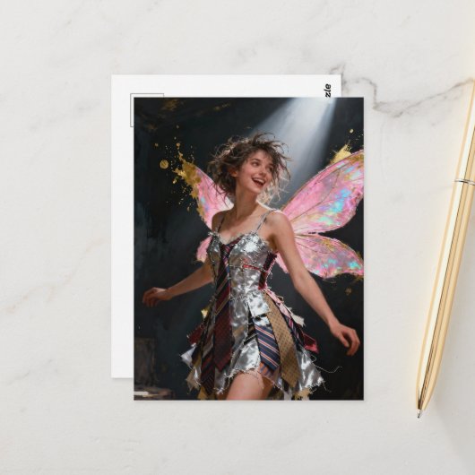 Carte Postale Fée dans une robe en cravates recyclées (Devant/Arrière en situation)