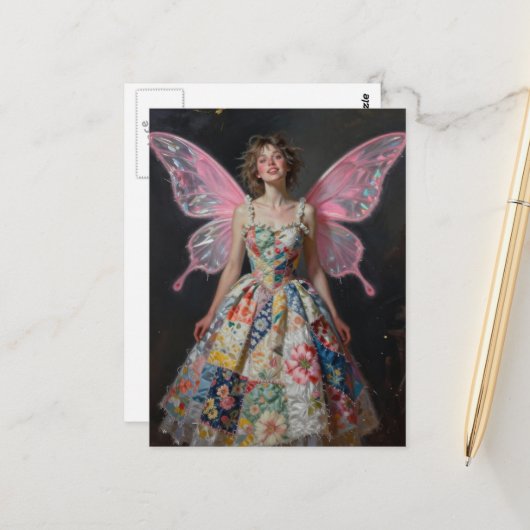 Carte Postale Fée dans une robe en patchwork (Devant/Arrière en situation)