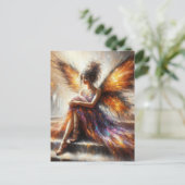 Carte Postale Fée dans une robe violette assise sur un escalier (Debout devant)