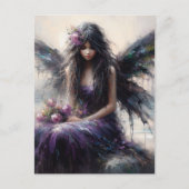 Carte Postale Fée en robe violette assise sur une falaise en bor (Devant)