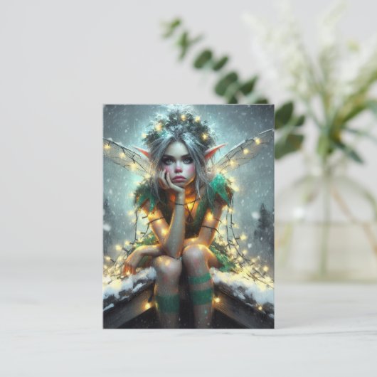 Carte Postale Fée enveloppée dans les lumières de Noël (Debout devant)