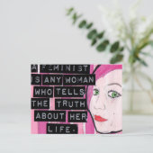 Carte postale féministe (Debout devant)