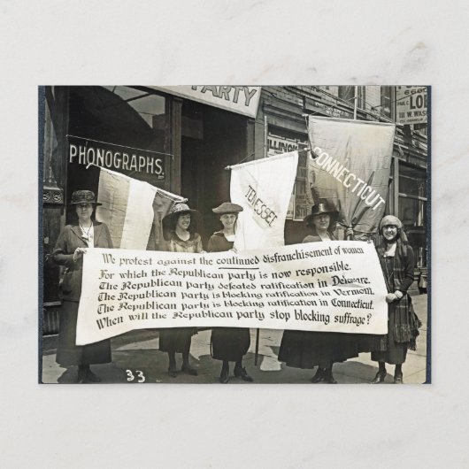 Carte Postale Féministes en protestation contre les Républicains (Devant)