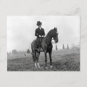 Carte Postale Femme à cheval, 1912