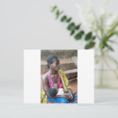 Carte Postale Femme africaine et son bébé. (Debout devant)