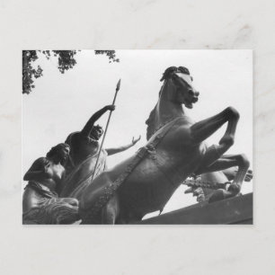 Carte Postale Femme au volant !