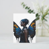 Carte Postale Femme aux ailes papillon (Debout devant)