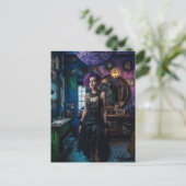 Carte Postale Femme aux cheveux violets dans le magasin de costu (Debout devant)