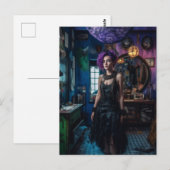 Carte Postale Femme aux cheveux violets dans le magasin de costu (Devant / Derrière)