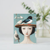 Carte Postale Femme Avec Casquette Birdcage (Debout devant)