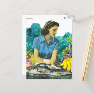 Carte Postale Femme avec du poisson et des bananes